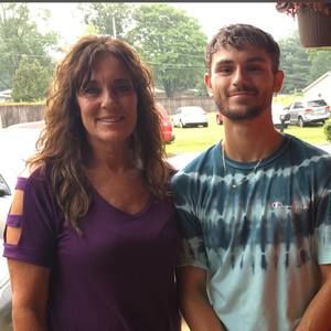 Meet your Posher, Lorie